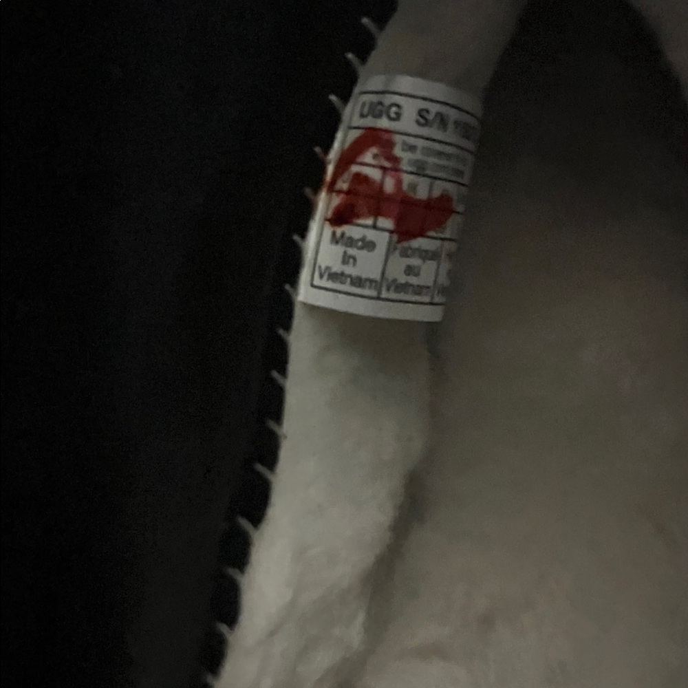 UGG CLASSIC MINI DIPPER PUFFER - Picture 5 of 5